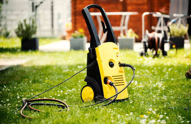Best Animal Enclosure Cleaning  in North Brooksville, FL